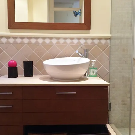 Elegante E Charmoso Apartamento * Lisboa